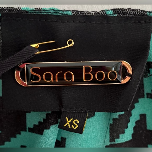 Blouse NWT Green & Black W/White Mesh At The Top, Women’s Size XS - Picture 4 of 6